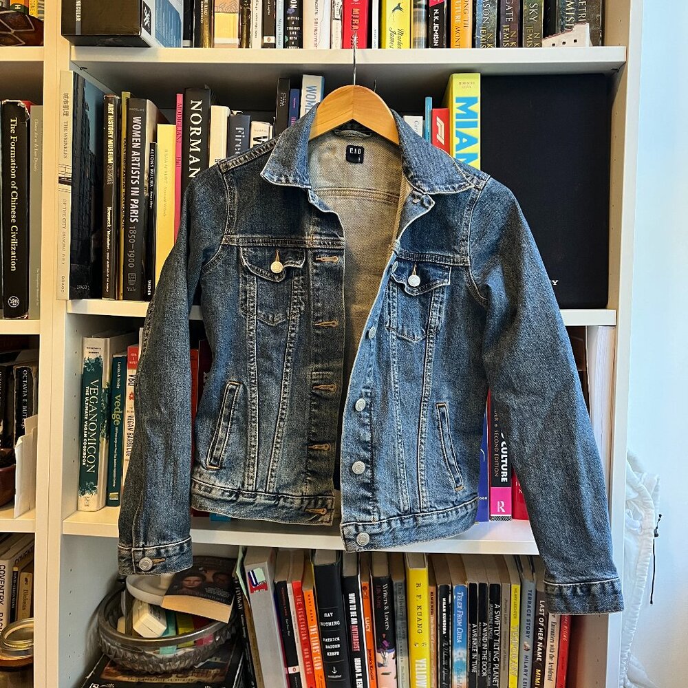 GAP denim jacket XS